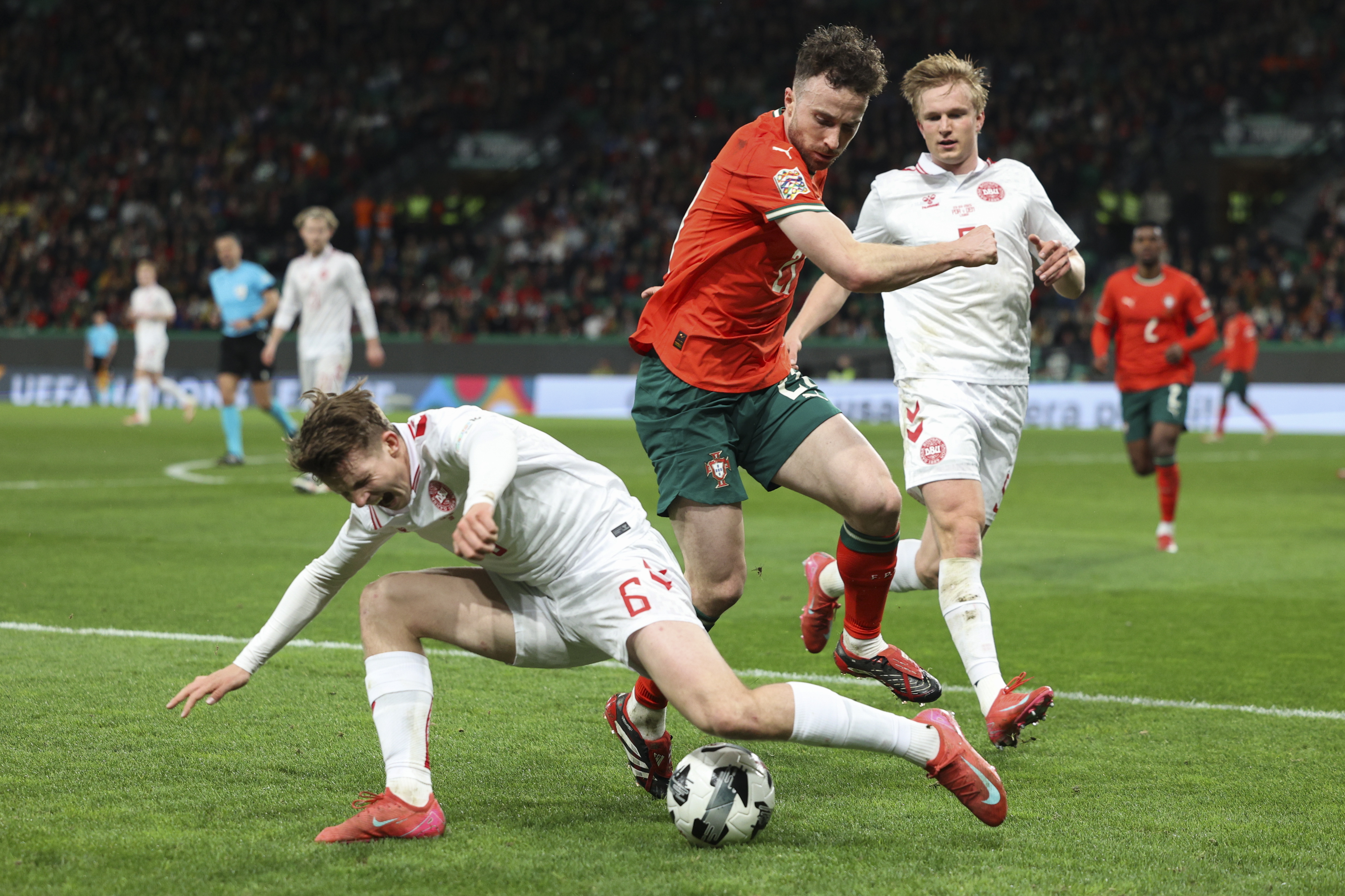 KOK体育-欧国联赛球队合作紧密,实力相互加强共同进步