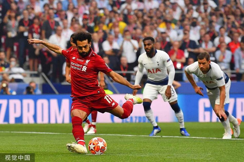 KOK体育-澳大利亚国家队员在比赛中勇夺胜利,喜笑颜开